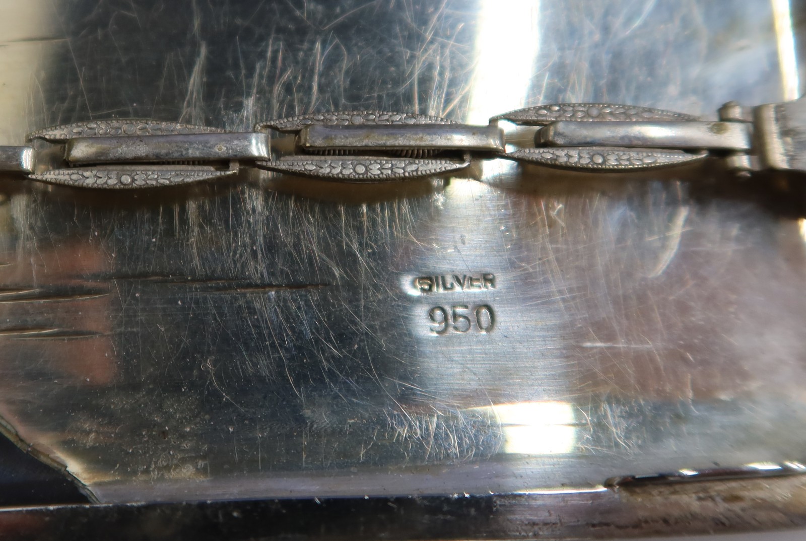 Japanese Mixed Metal 950 Silver Cigarette Case Mount Fuji circa 1920