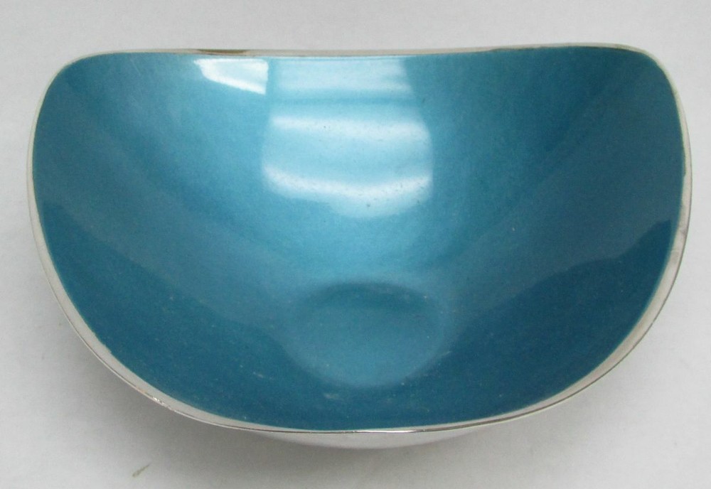 VINTAGE REED & BARTON SILVER PLATE BLUE ENAMEL 7" CANDY DISH