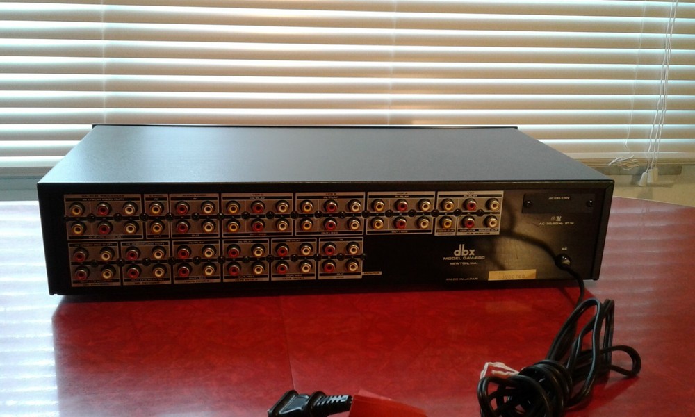 DBX DAV-600 AUDIO VIDEO PROGRAM ROUTE SELECTOR , Beautiful