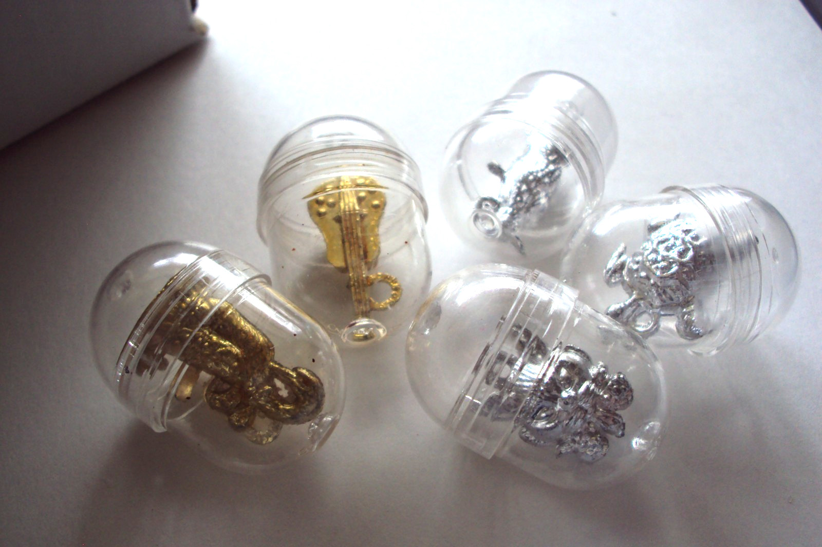 Vtg Gumball Charms Cracker Jack HK 40 FILLED EPPY CAPSULES Vending prize toy