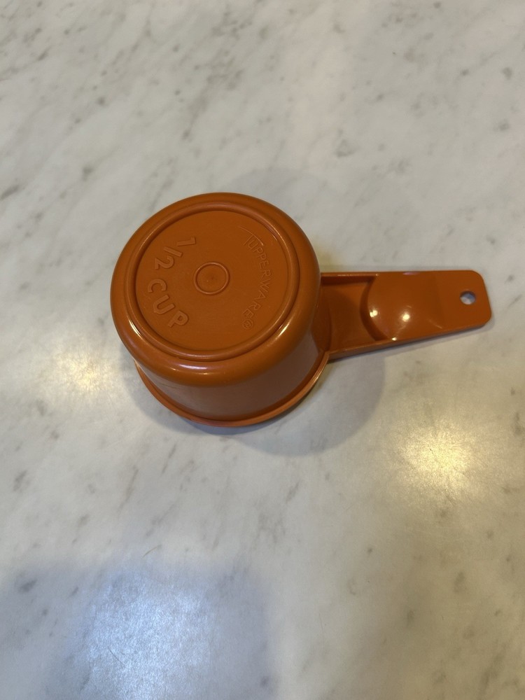 VINTAGE TUPPERWARE OrangeMEASURING CUPS & Spoons
