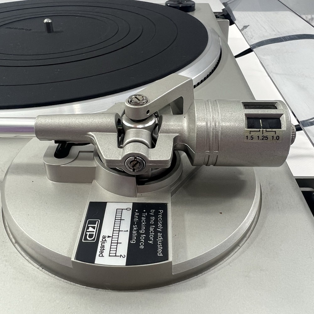 Technics SL-Q200 Quartz Direct Drive Automatic Turntable Audio-Technica 1001