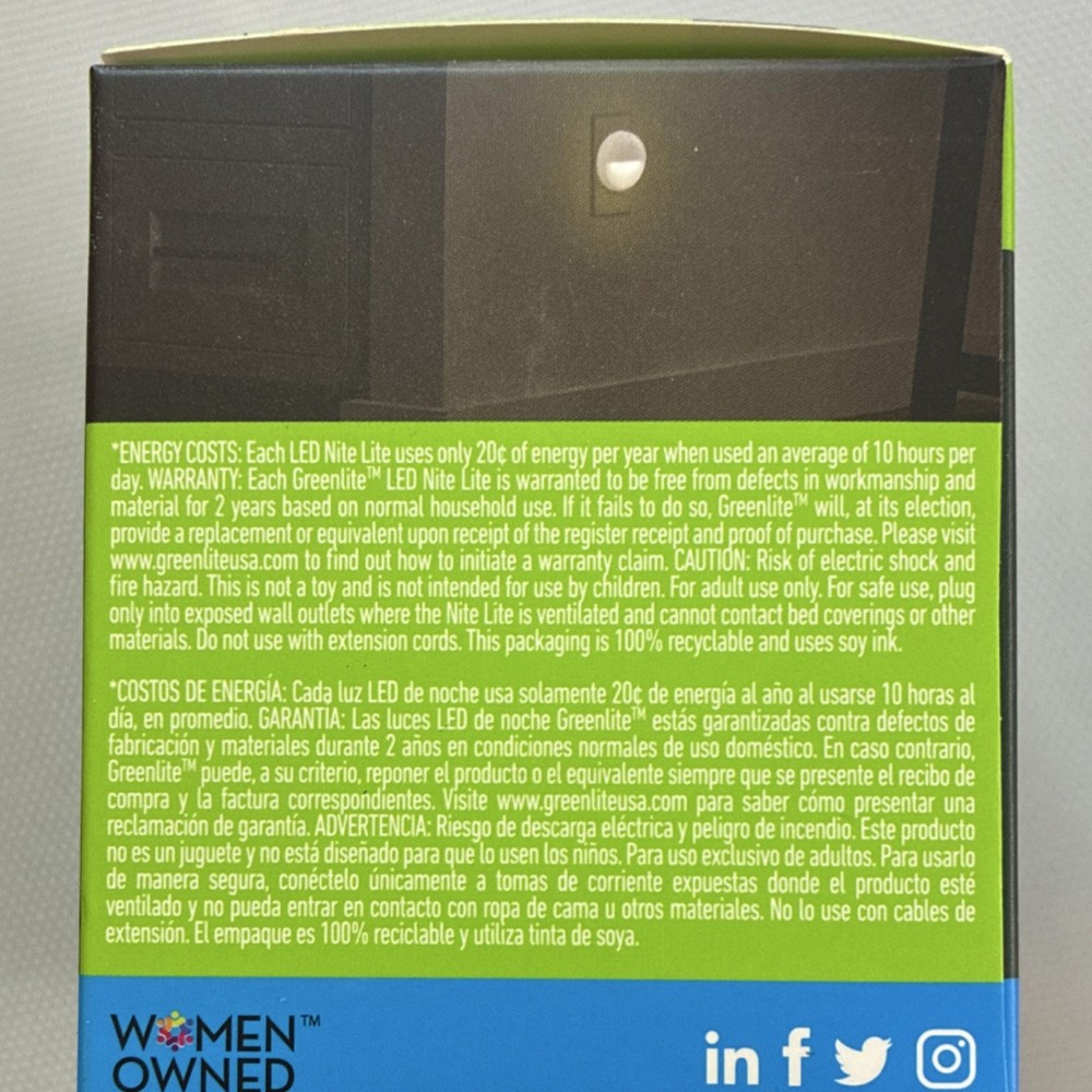 4-Pack Greenlite LED Motion Sensor Night Light Plug-In Auto - NEW