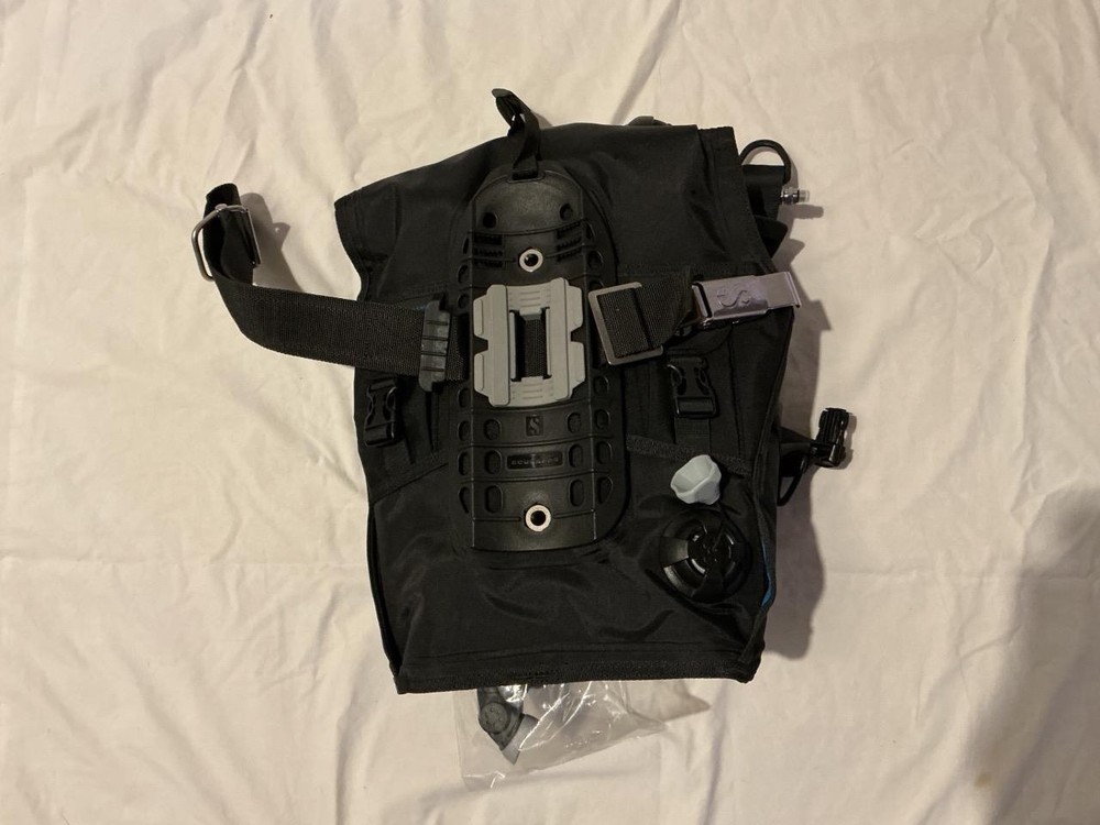 ScubaPro Level 2022 Quick Cinch with AIR2 Diving BCD, X-Small