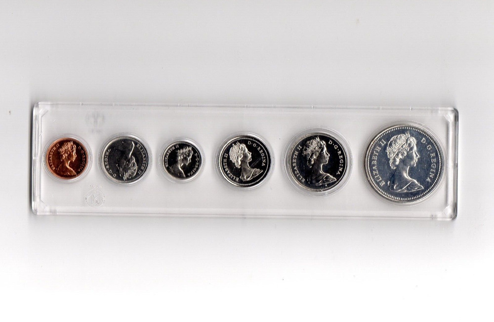 1973 uncirculated set with silver dollar