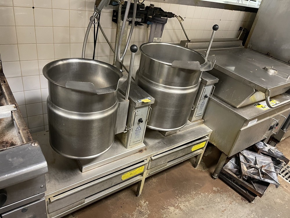 Cleveland double tilt pot jacketed kettle