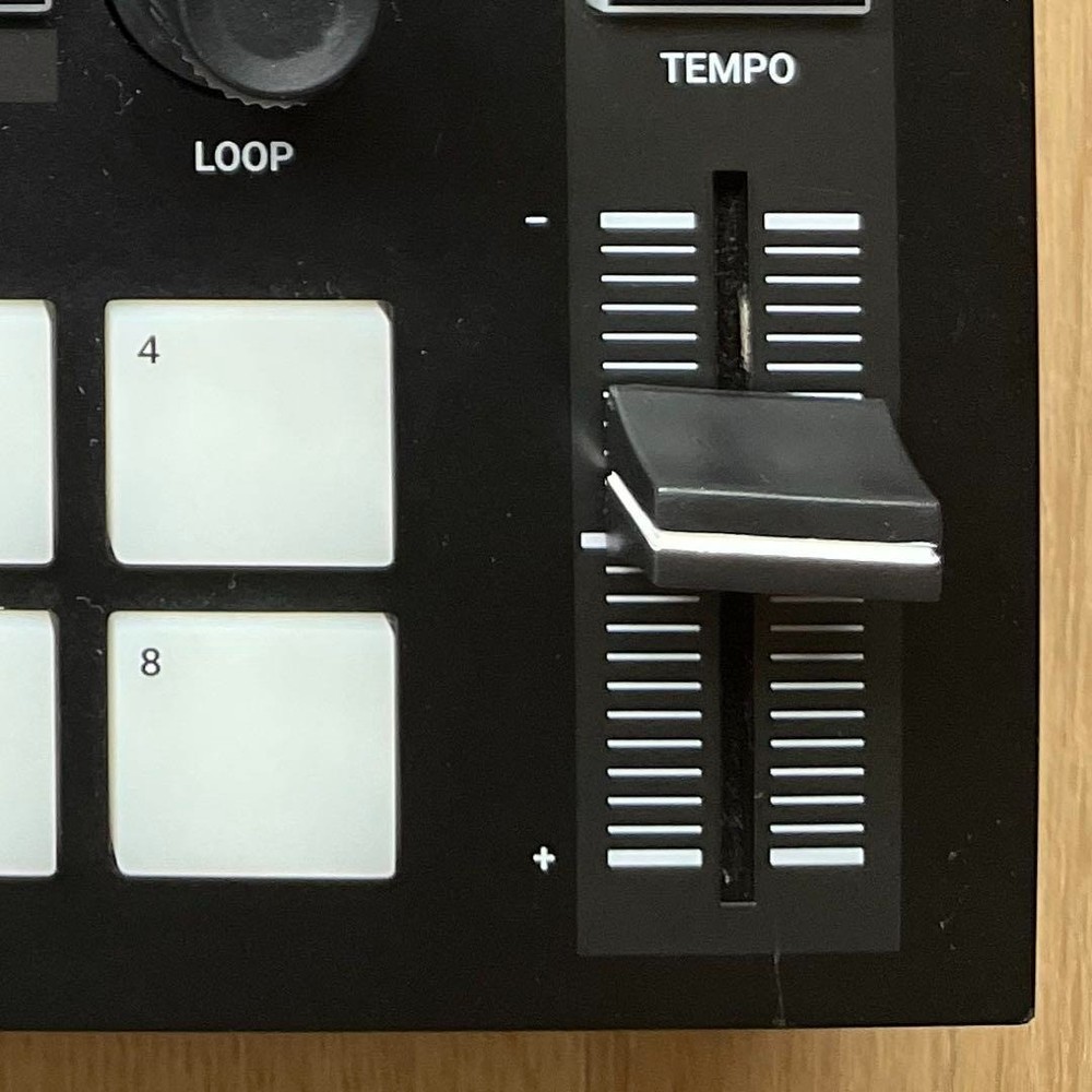 NATIVE INSTRUMENTS S2 MK3 2 Deck DJ Controller TRAKTOR KONTROL Music Audio Pro