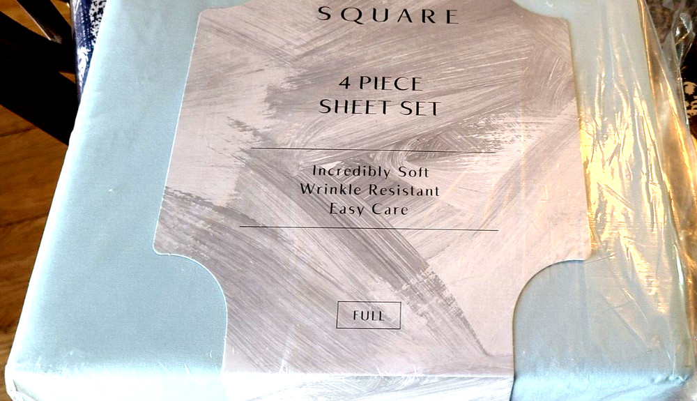 FAIRFIELD SQUARE 4 Piece Sheet Set - Full Size- NWT