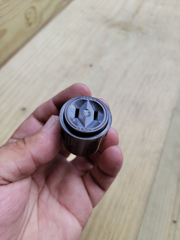 2 Vintage Monowatt Bakelite Outlet Plug In Light Bulb Socket set Adapter