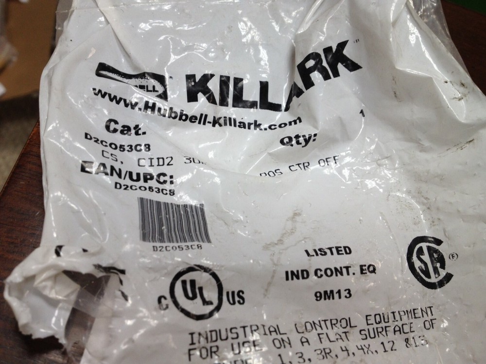 Killark D2CO53C8, 3-Position Control Station, Center Off, CID2 30mm