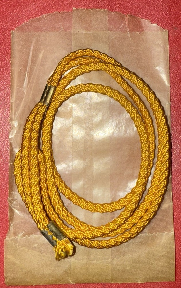 WW2 Thick Yellow Dog Tag Cord NOS With Package