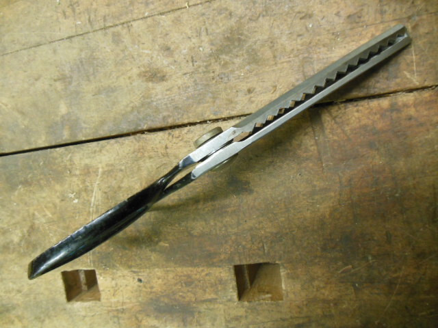 vintage Clauss pinking shears scissors clean old shop cutting tool