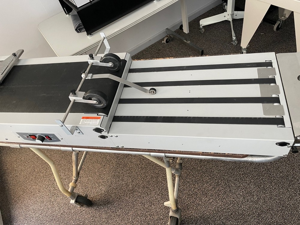 Pitney Bowes Table Top Collection Conveyor