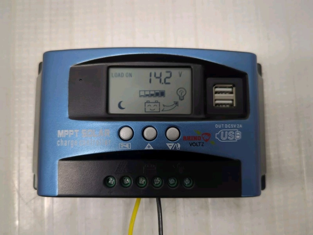 Solar MPPT CHARGE CONTROLLER 40A 12V/24V Panel Regulator Charger USB LCD*