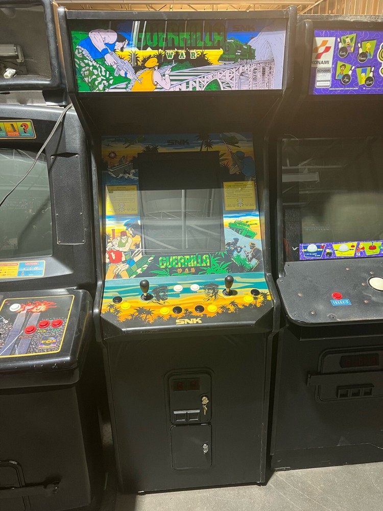GUERRILLA WAR ARCADE MACHINE by SNK 1987 (Excellent) *RARE*