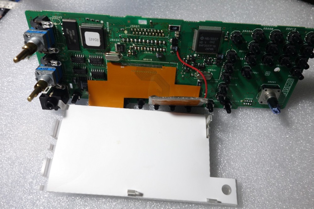 YAESU VR-5000 LCD replacement part resolve 'zebra stripes' issue