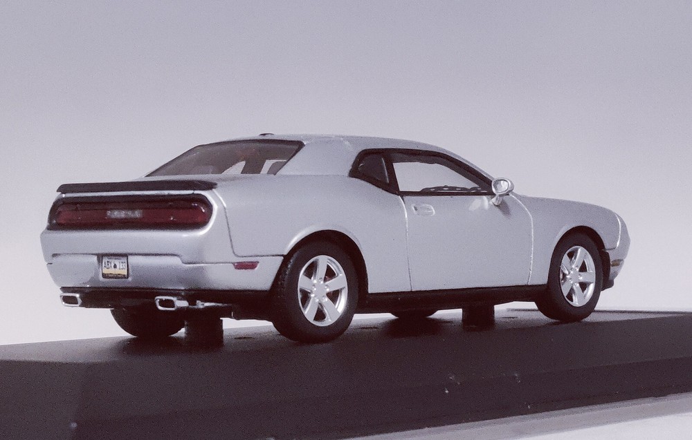 Premium X PR0033 1/43 Dodge Challenger SRT10 2009 Silver