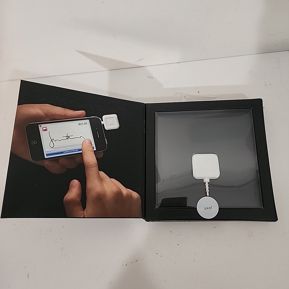 Square Credit Card Reader for Apple and Android Headphone Jack - New