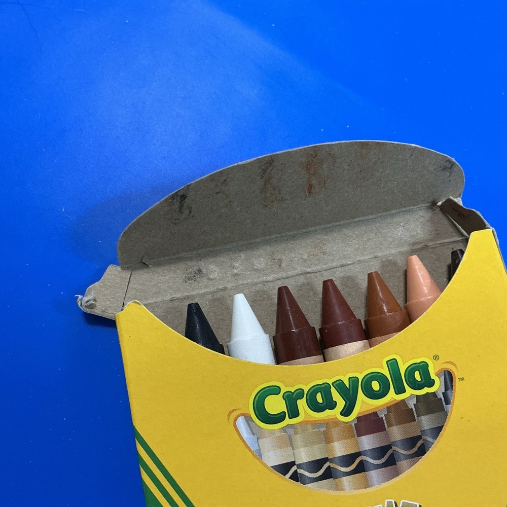 Crayola Crayon - Multicultural Crayons - 8 Large Crayons - 2007