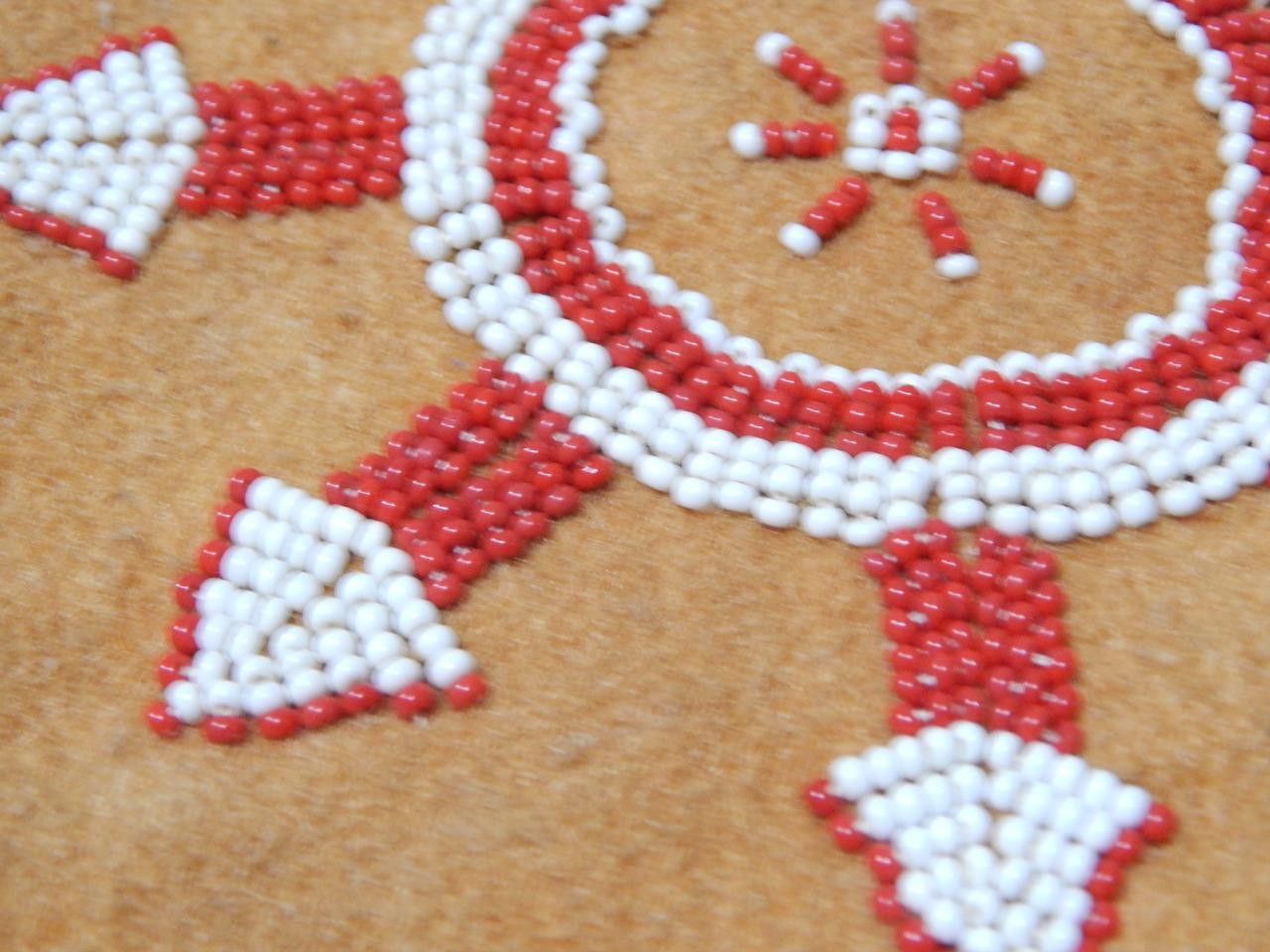 MID CENTURY PLAINS CREE INDIAN PONY BEADED TOBACCO BAG / POUCH - CLEAN !