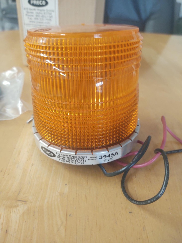 PRECO 3945A AMBER STROB WARNING LIGHT 12VDC WITH HARDWARE