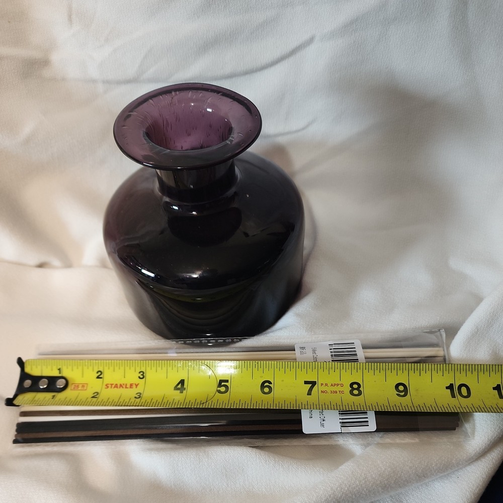 70s Style Purple Glass Reed Diffusers Bottle with 50 Reed Diffuser Sticks