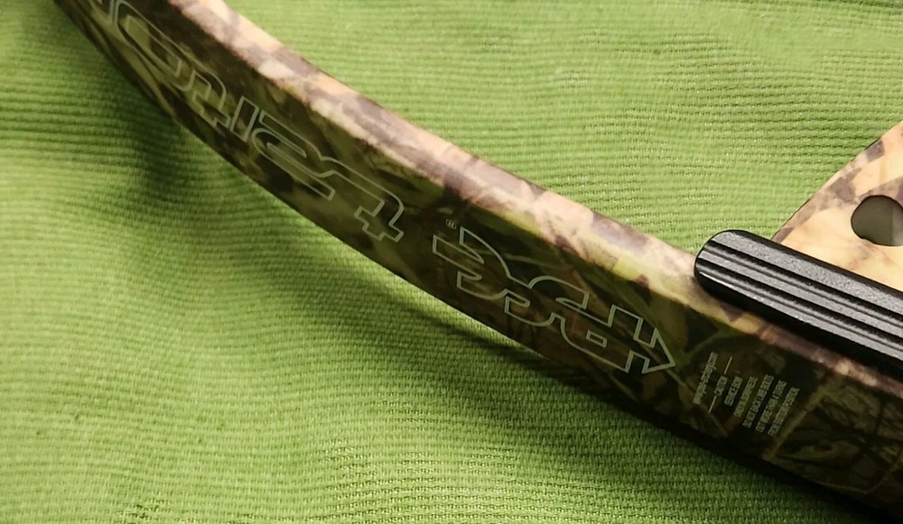 PSE Triton Bow, Complete Setup, EUC, 29" Draw, 70 Lbs Max, W/Arrows & Soft Case