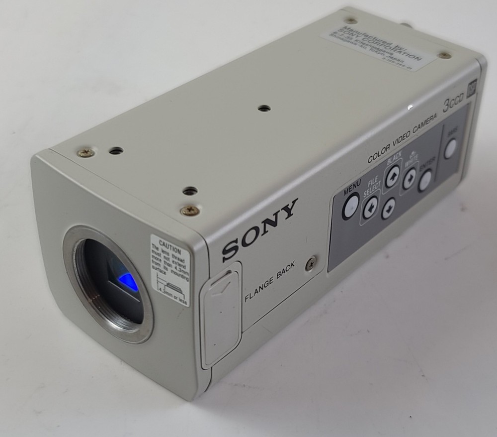 Sony DXC-390P 3CCD Color Video Camera