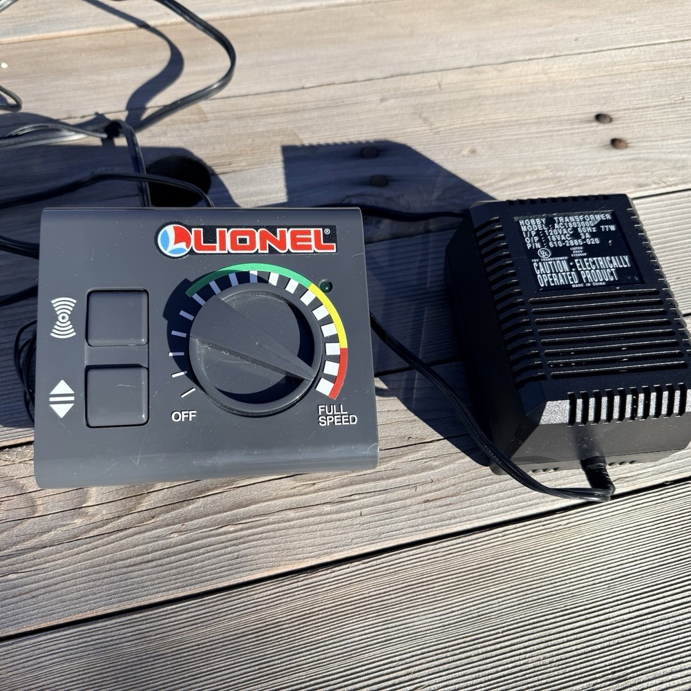 Lionel  48051 Controller / Transformer