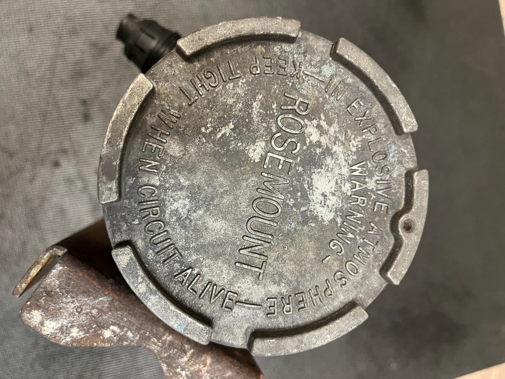 Rosemount Two Wire Assembly G92-94383 w Mount Bracket