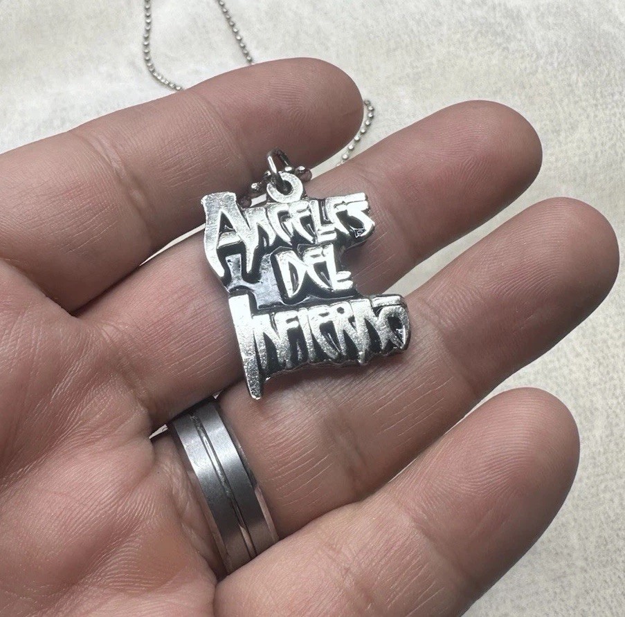 Angeles Del Infierno