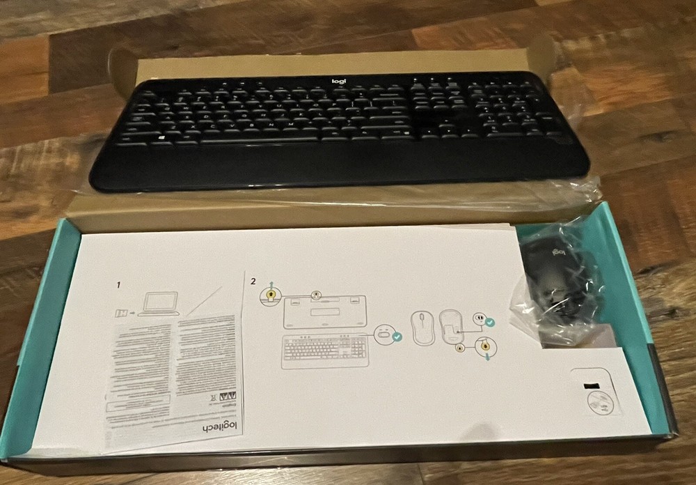 Logitech Advanced Wireless Keyboard and Mouse Combo ** SEE DESCRIPTION