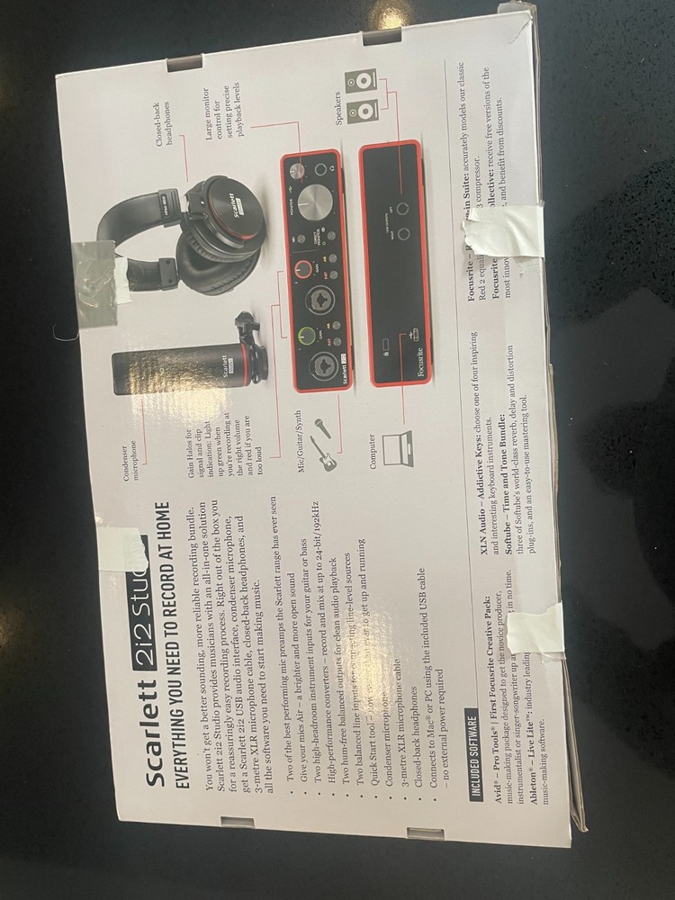 Focusrite Scarlett 2i2 Studio 3rd Generation USB Recording Pack
