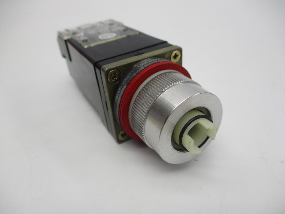 ALLEN BRADLEY 800MR-16HX2BRAS SER.D SELECTOR SWITCH NSMP
