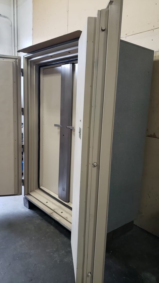 Diebold F2-ND Data Safe Record Storage Combination Safe 55" x39" x77" Class 150