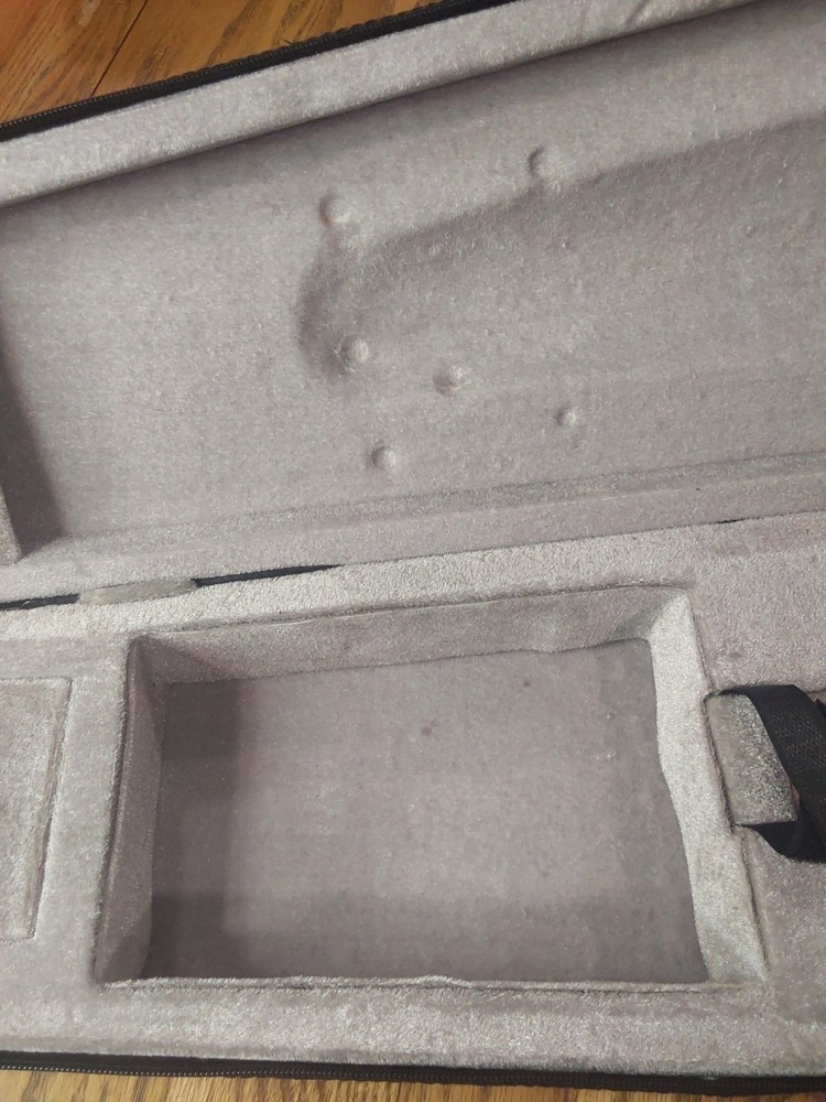 Lightweight BLACK VIOLIN CASE with Soft Silver & Gray Lining (SIZE: 4/4)