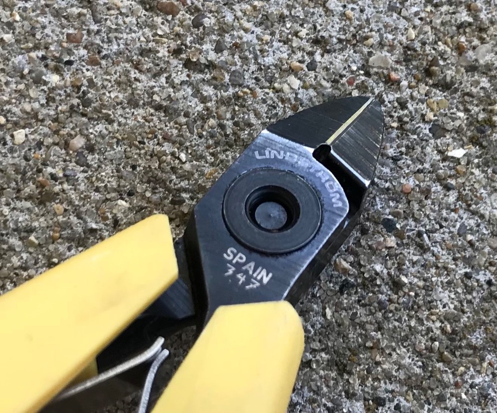 8140 Lindstrom diagonal side wire cutter, cuts