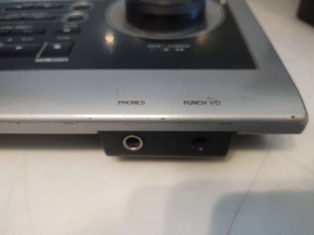 Yamaha MD4S 4-Track Multitrack MiniDisc Recorder Digital Recording Studio MD