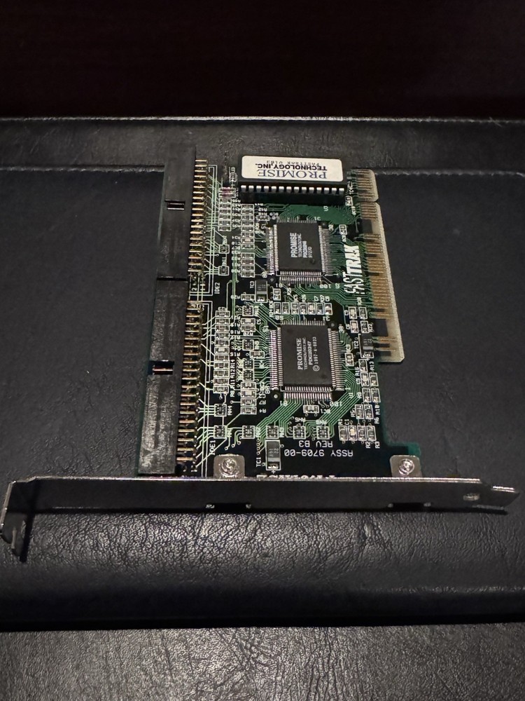 Promise Technology Inc. Fasttrack Ultra ATA/ EIDE RAID Host Adapter