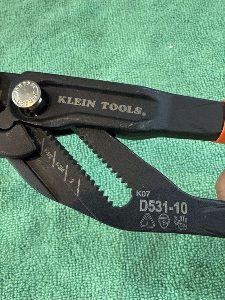 Klein Tools D531-10 Quick-Adjust Klaw 10" Pump Pliers