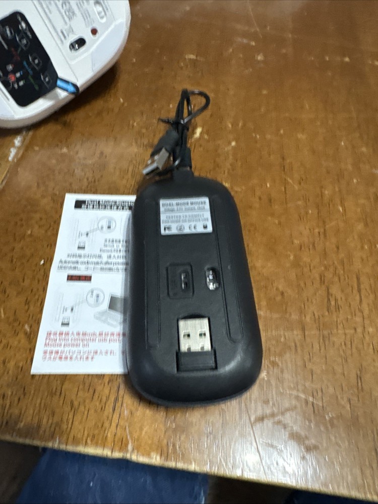 Wireless 2.4G Ergonomic Vertical Mouse White Plus Dual Me Mouse Black