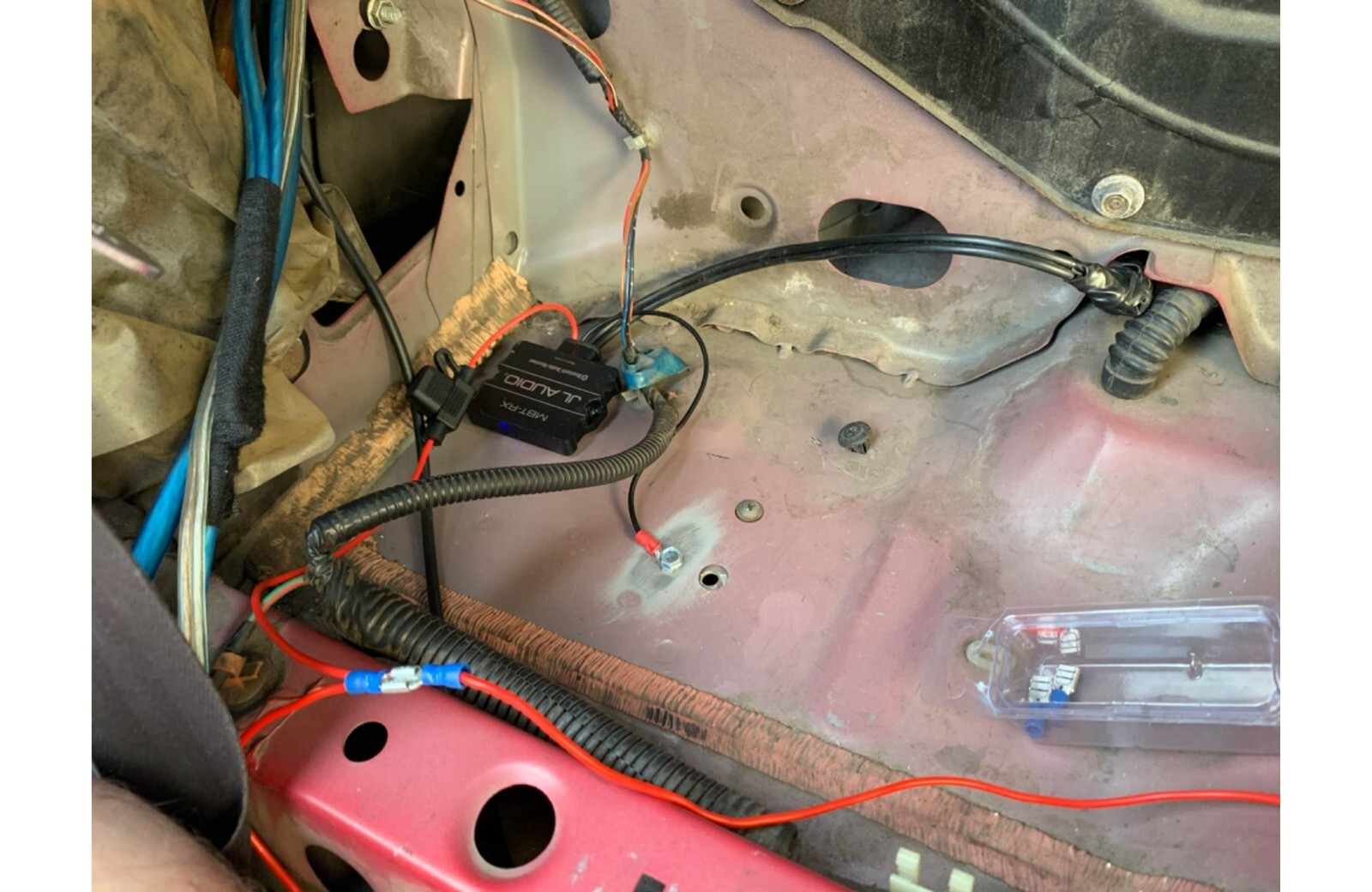 JL Audio MBT-RX Universal Bluetooth Adapter Car & Marine Bluetooth 4.0 Receiver