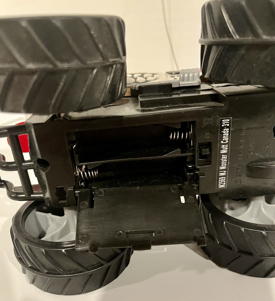 2003 Mattel 27MHz Monster Mutt Remote Control
