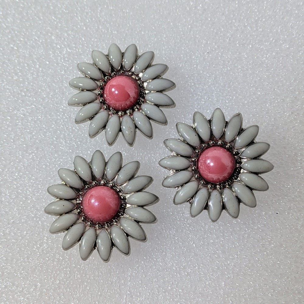1" Pink Daisy Screwback Conchos - (3 pack)