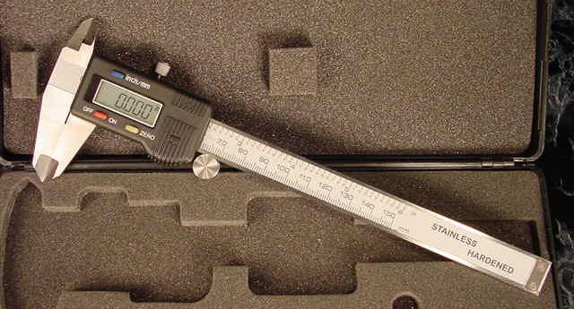 6" ELECTRONIC DIGITAL CALIPER w/CASE Metric and SAE External Internal Step Depth