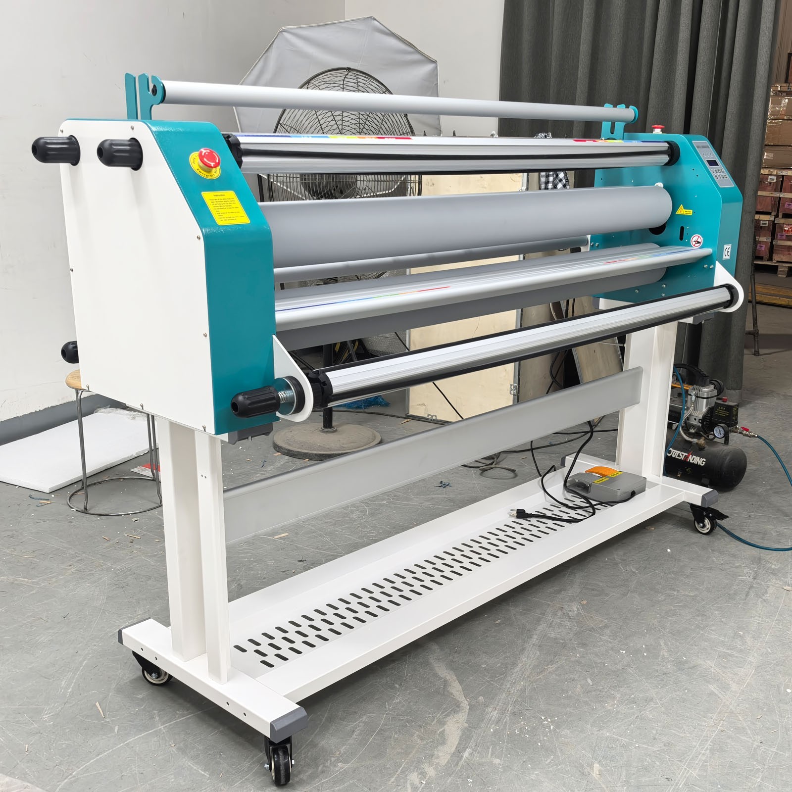 64 inch Fully Automatic Pneumatic Single-sided Laminating Machine Office 110V