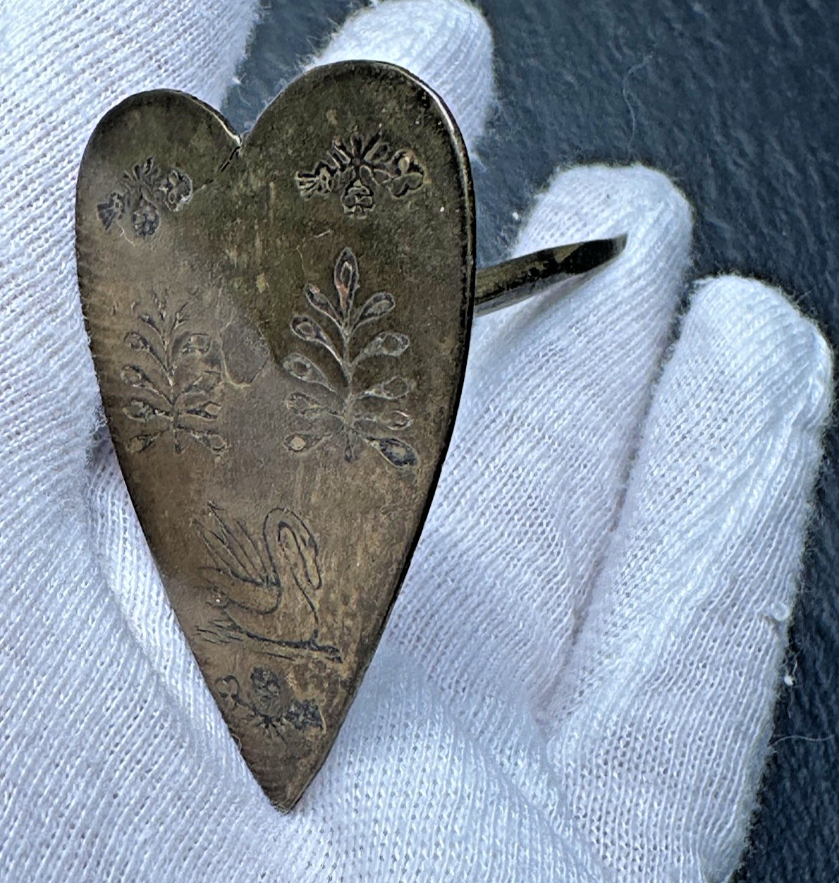ANTIQUE 2" METAL HEART CLAVOS DECORATIVE NAIL - SWAN ROSE SHAMROCK THISTLE H367