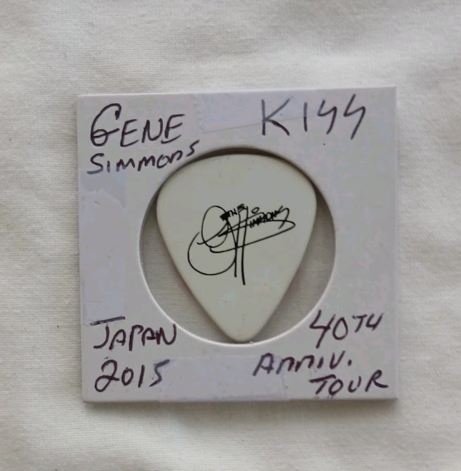 Gene Simmons Guitar Pick Kiss 40th Anniversary Tour Issued 2015 Japan Rising Sun
