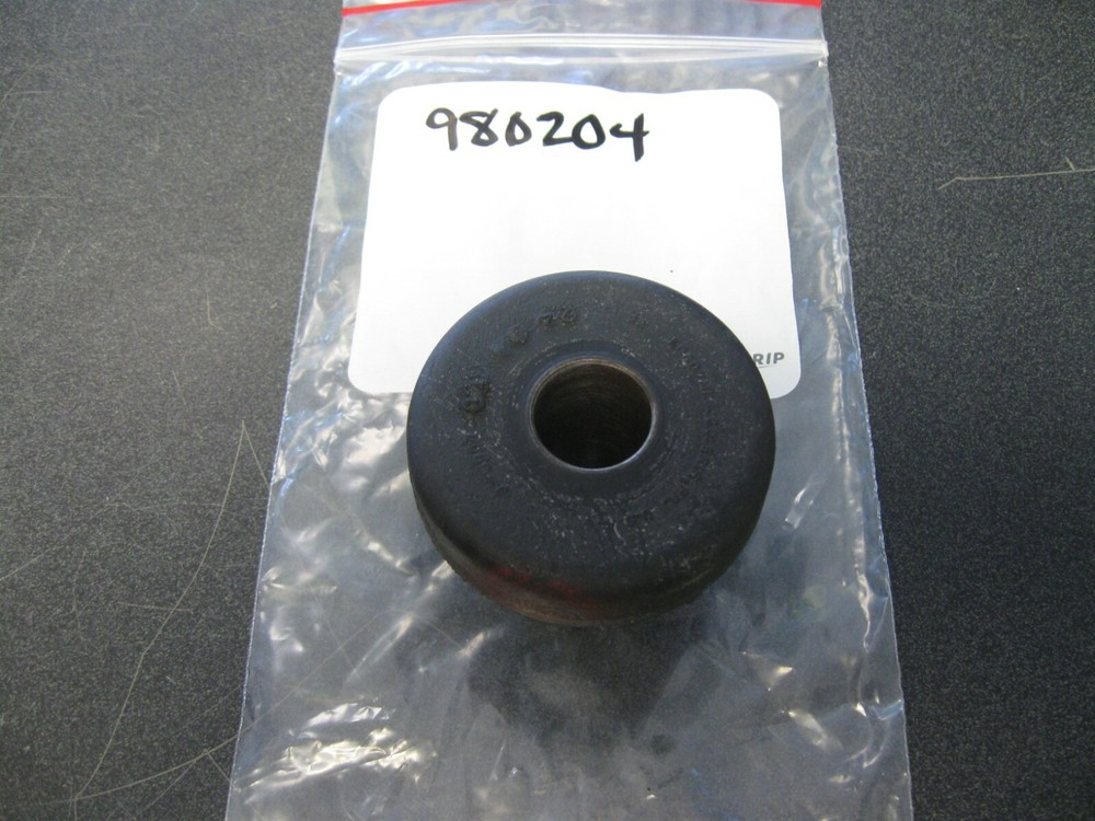 Johnson Evinrude OMC 0980204 Rubber Mount J242