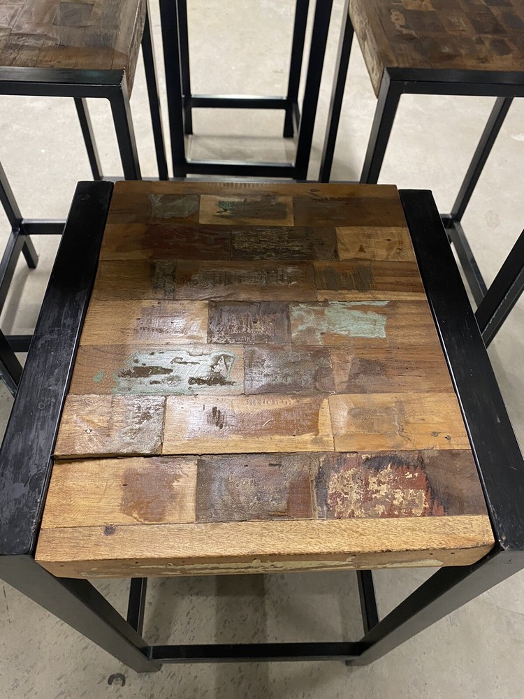 Bar Table with 4 Stools 